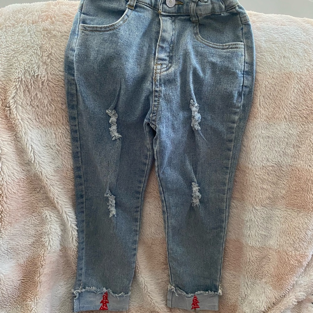 Girl’s 6T Red Christmas Tree Cuffed Jeans